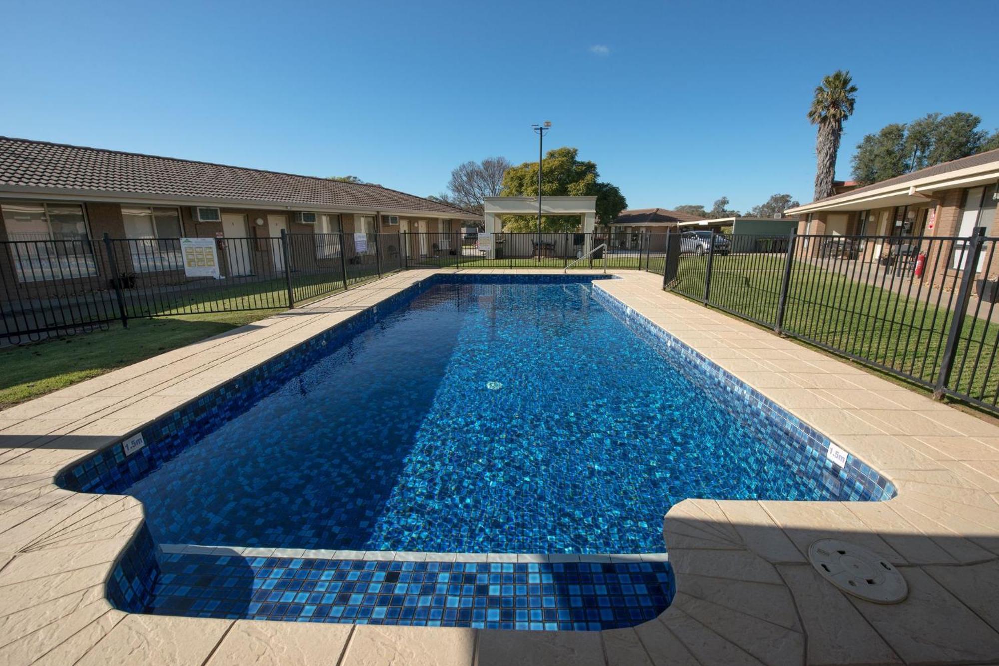 Jacaranda Holiday Units Swan Hill Dış mekan fotoğraf